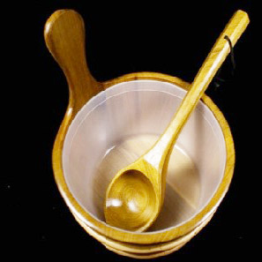 Liner and ladle